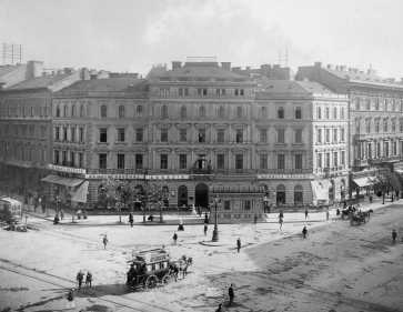 Abbzia kvhz az Oktogonon, 1900-as vek, Erdlyi Mr felvtele